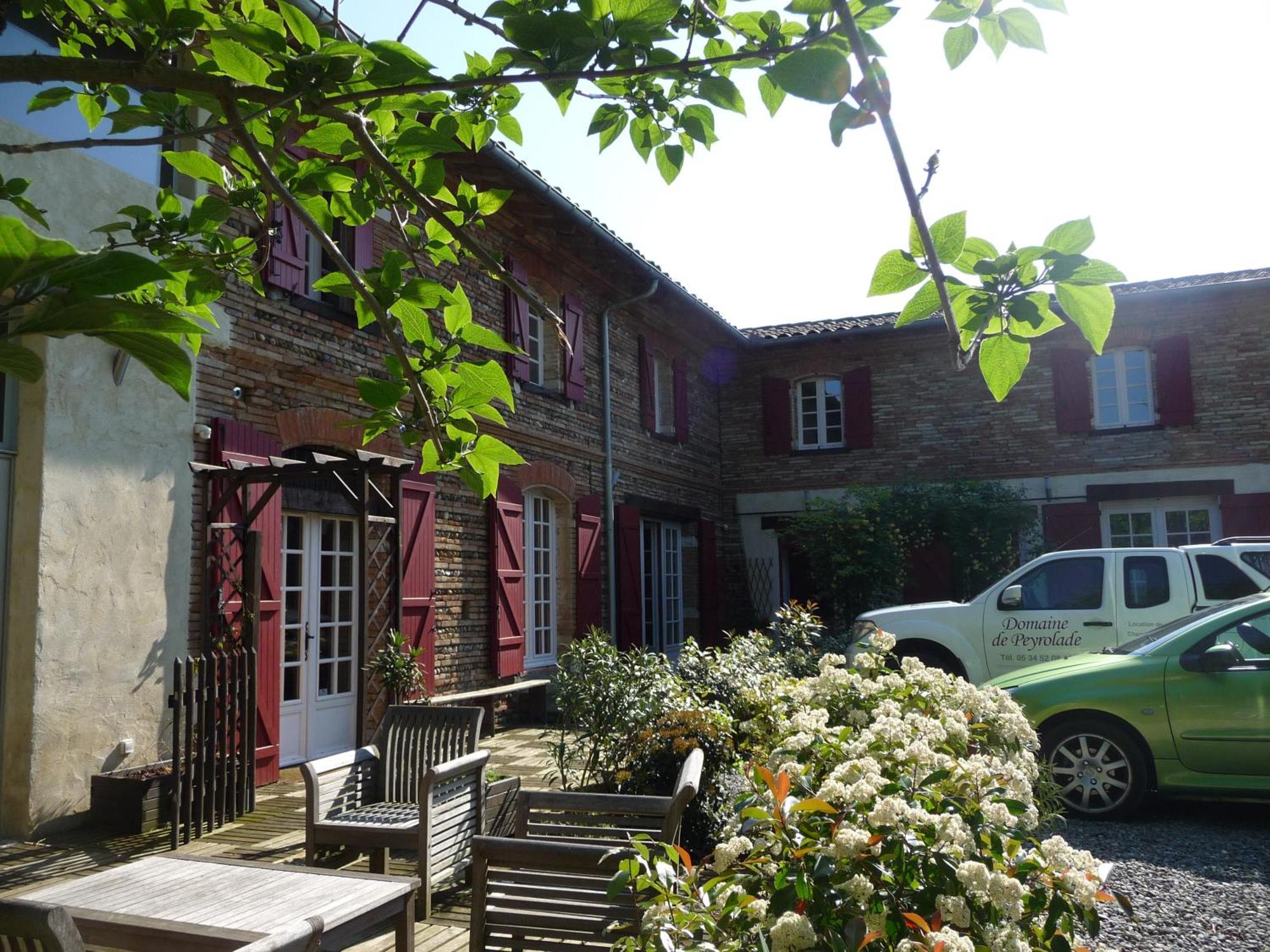 Bed and Breakfast Domaine de Peyrolade Daux Exterior foto